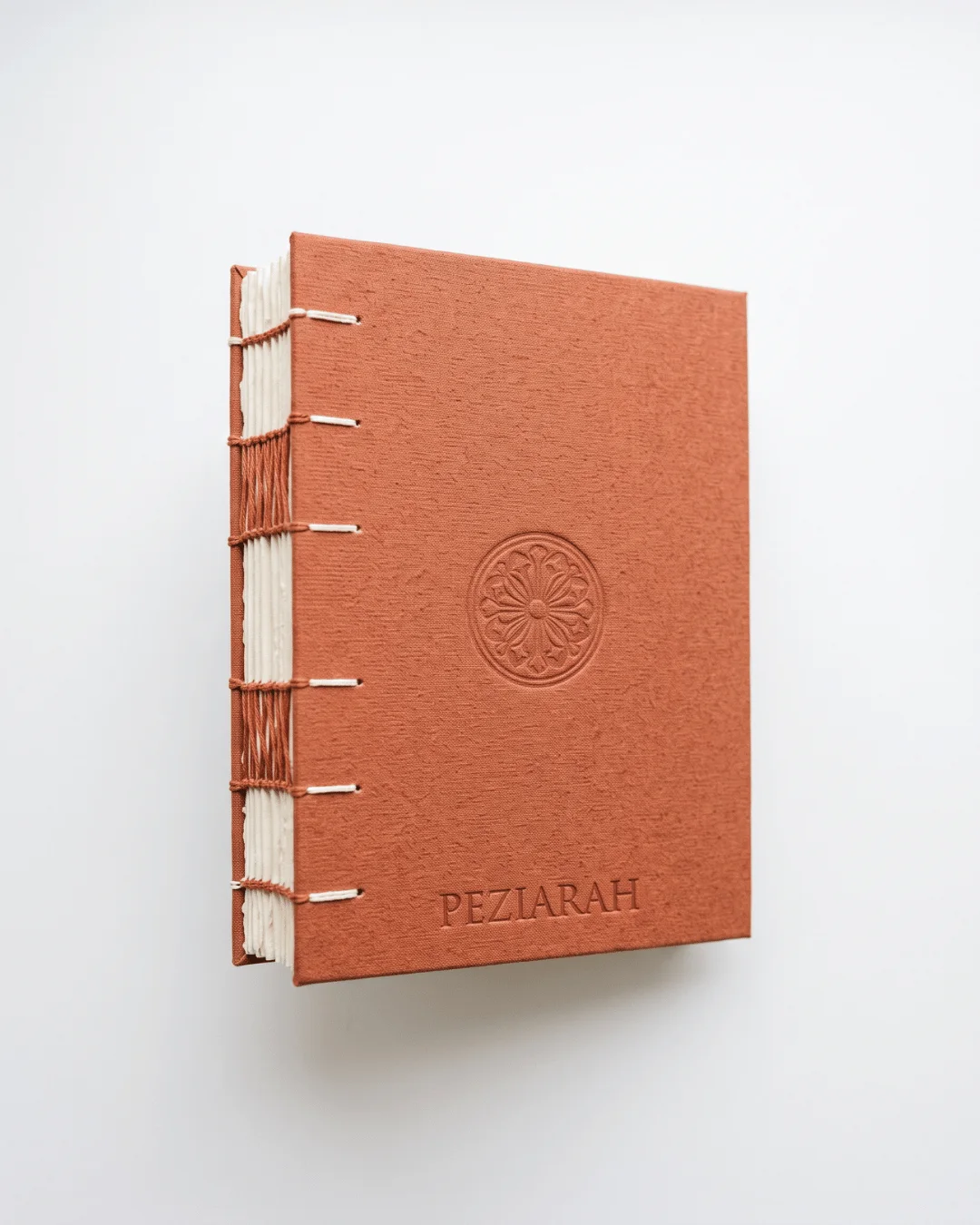 Jurnal Jahit Koptik — Kertas Tangan