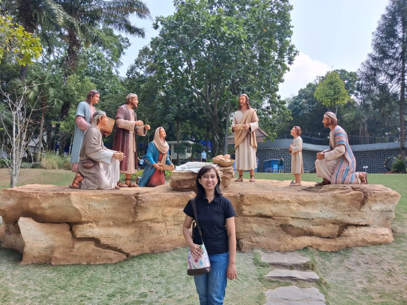 Diorama perbanyakan roti di kompleks Gua Maria Kerep Ambarawa