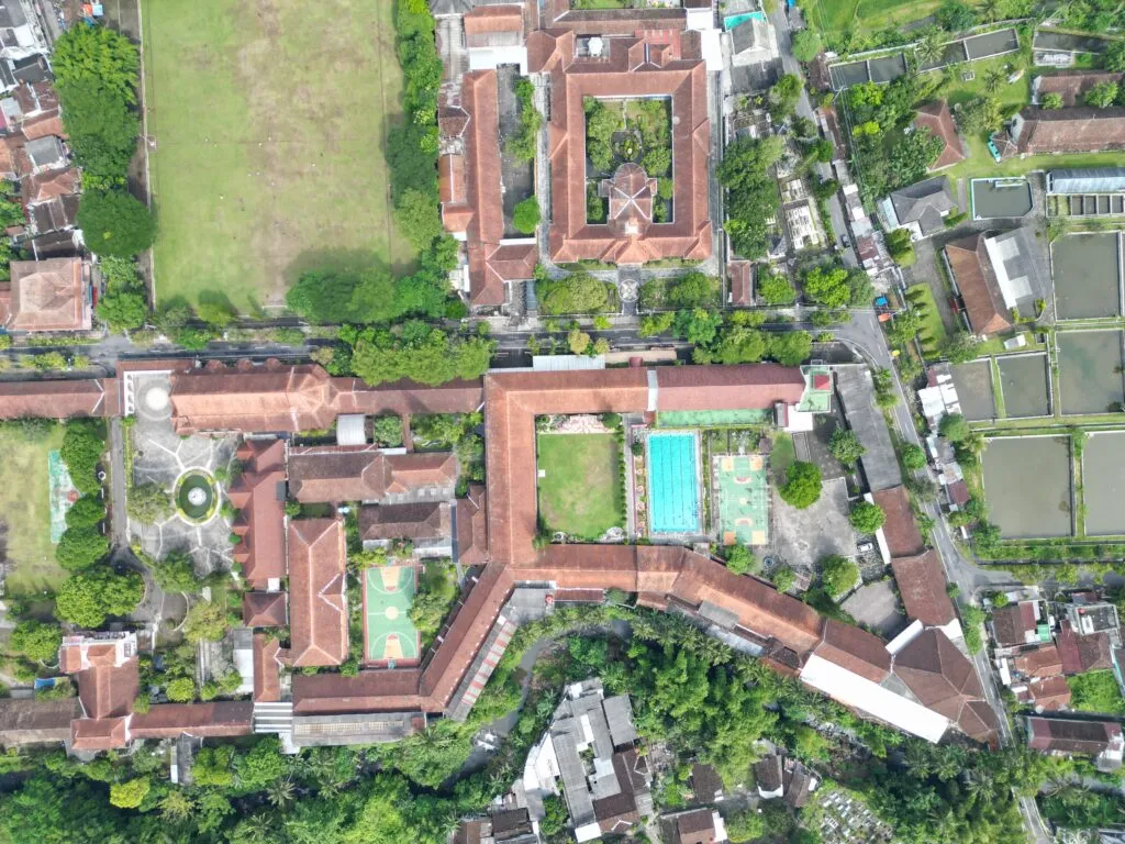 Foto udara SMA Van Lith dan Gereja Muntilan hari ini
