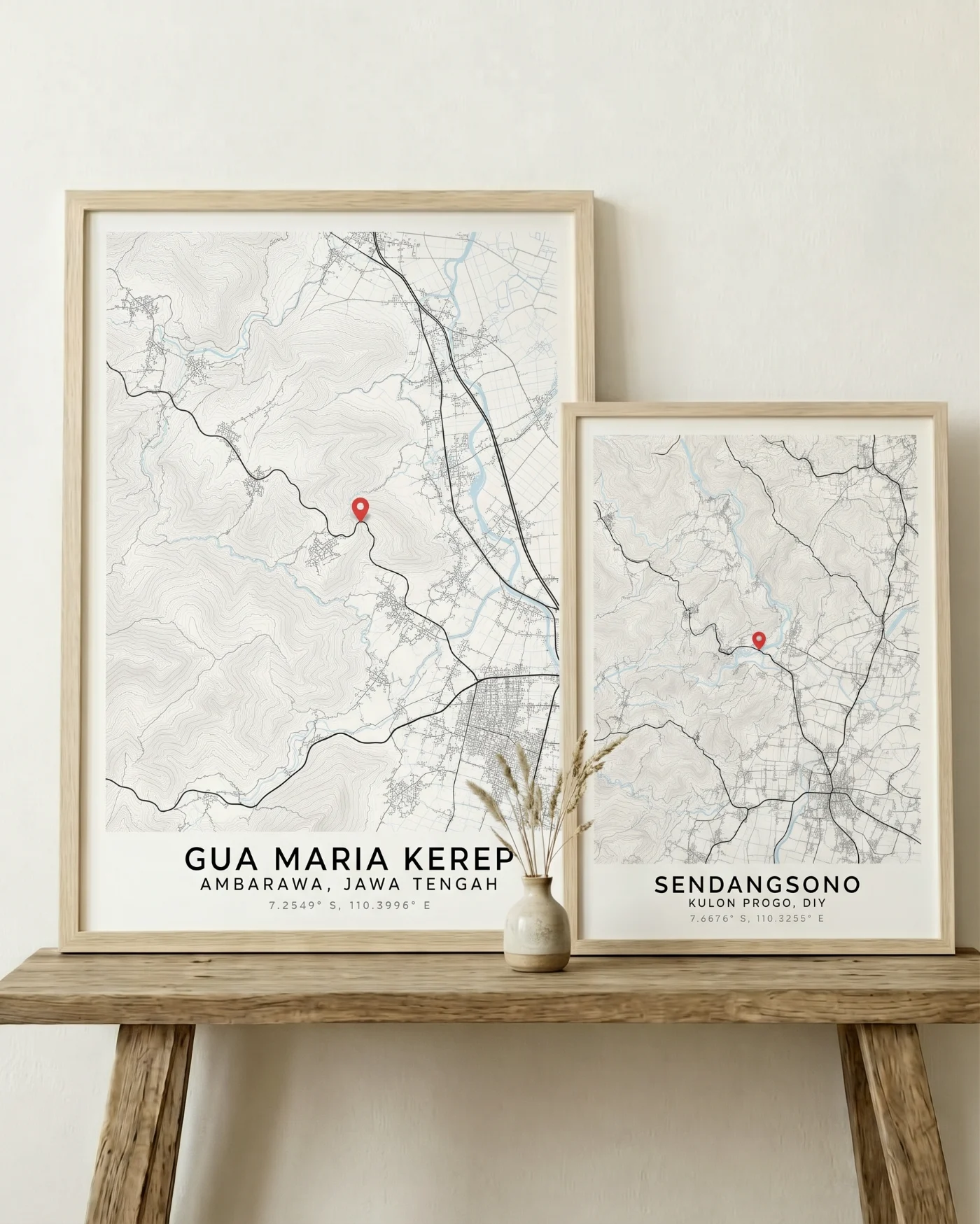Perbandingan ukuran: Peta Ziarah A2 (Gua Maria Kerep) dan A3 (Sendangsono) berdampingan